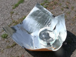 DIY/homemade Copenhagen solar cooker.