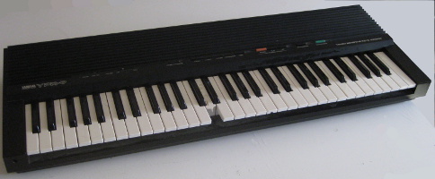 The full piano/keyboard with the broken key.