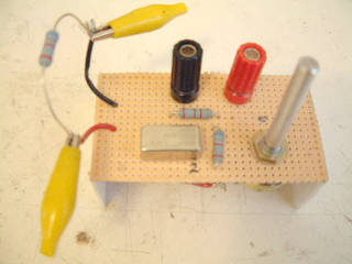 UHF Oscillator circuit made using the POS400+ chip.