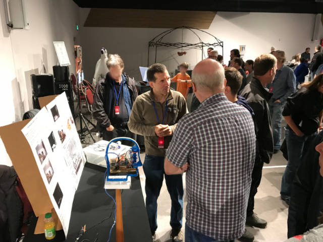 Me explaining how it works to a group of people at the 2018 Ottawa Makerfaire.