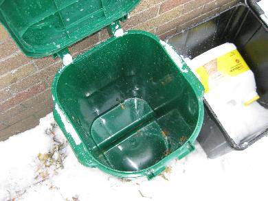 Green bin composting in Ottawa, Ontario