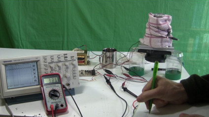 The setup for measuring the efficiency of the Peltier cooling module.